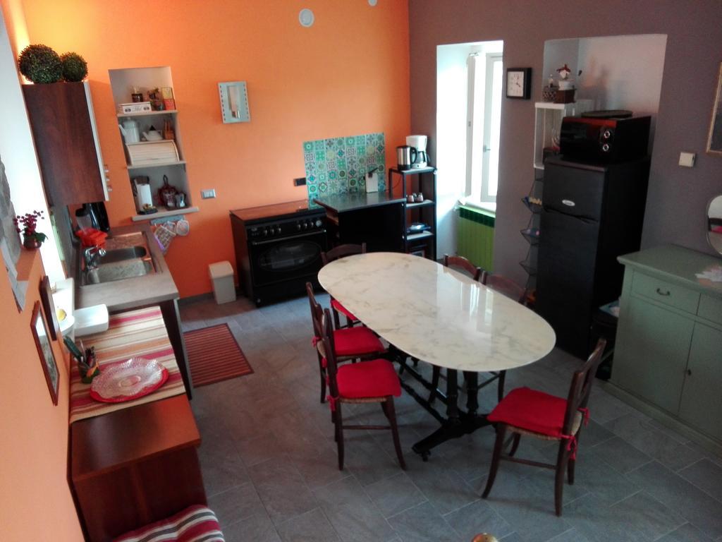 Casa Badinot Vendégház Diano dʼAlba Kültér fotó