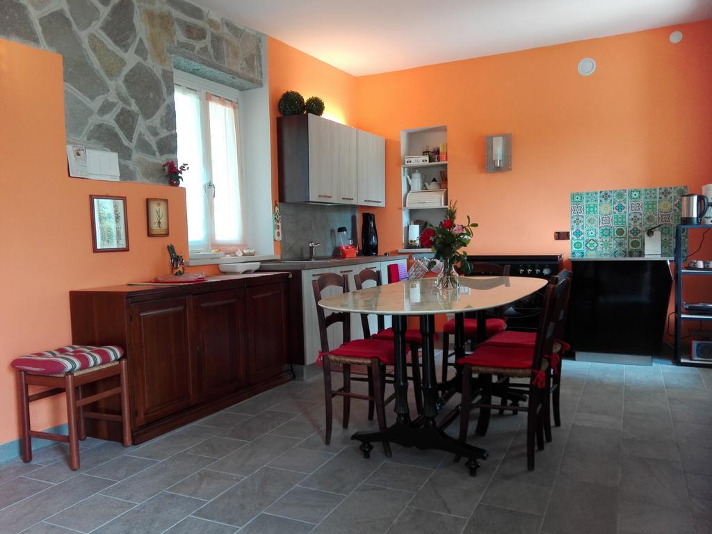 Casa Badinot Vendégház Diano dʼAlba Kültér fotó