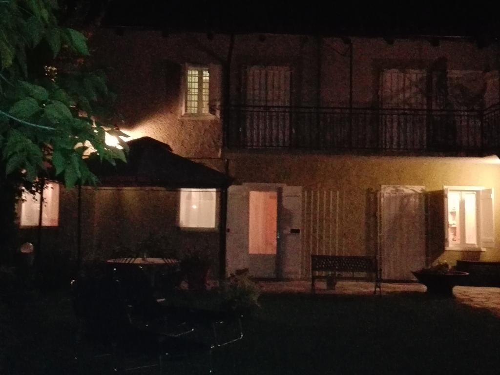 Casa Badinot Vendégház Diano dʼAlba Kültér fotó