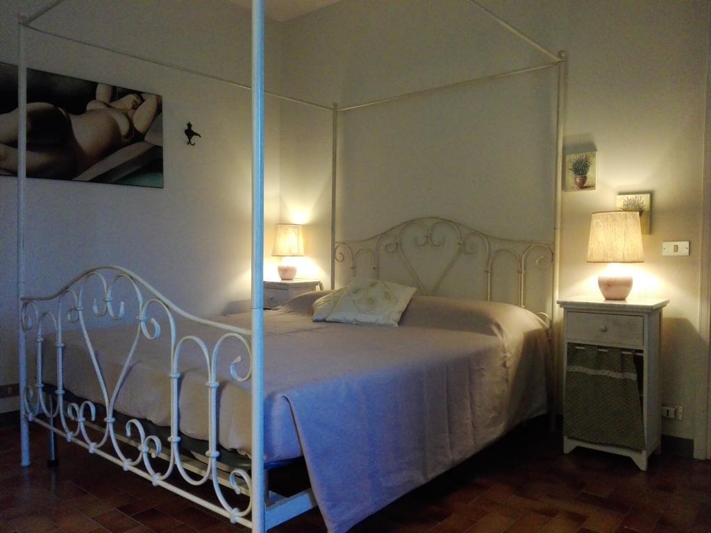 Casa Badinot Vendégház Diano dʼAlba Kültér fotó